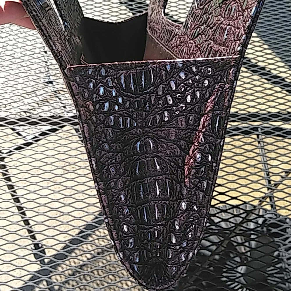 Faux crocodile clutch‎